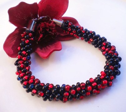 bracelet-kumihimo-red-black