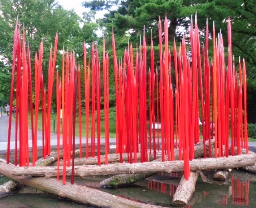 Chihuly.Red Reedson Logs.pammy